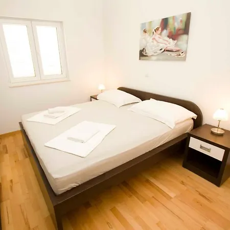 Kajzer * Makarska