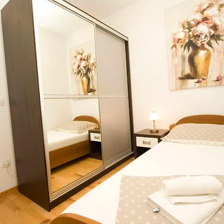 Kajzer Apartment *