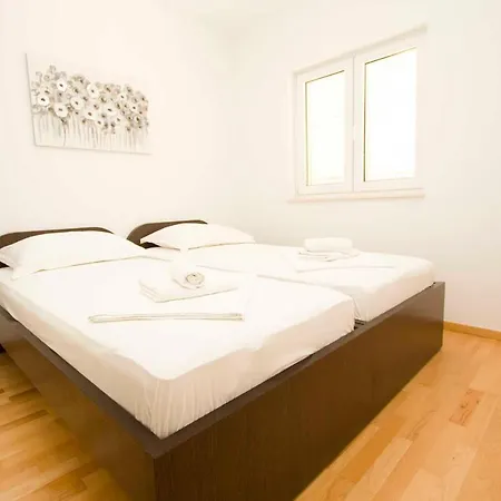Apartment Kajzer Makarska