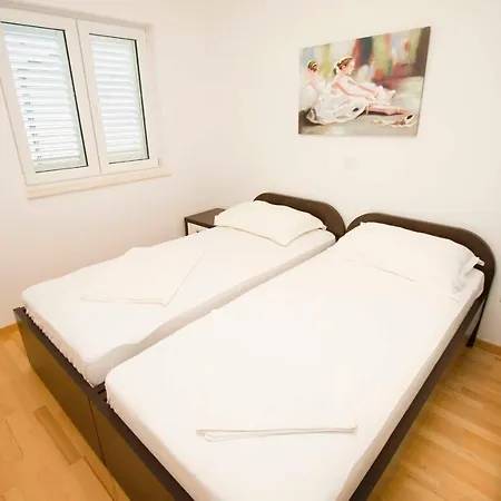 Kajzer Apartment Makarska