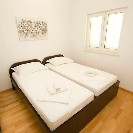 Apartment Kajzer *