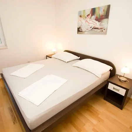 Apartment Kajzer Makarska
