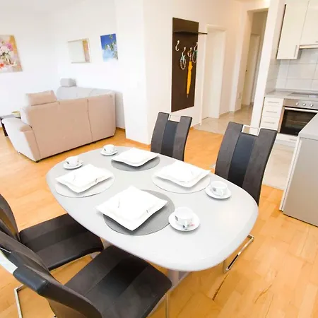 Apartment Kajzer *