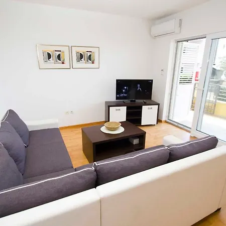 Apartment Kajzer *