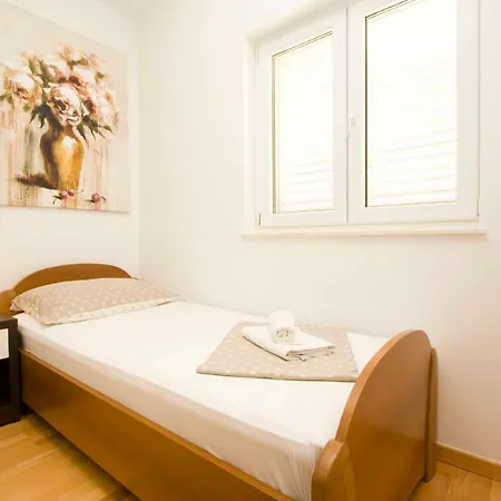 Apartment Kajzer *